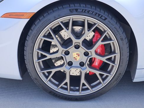 Used 2024 Porsche 911 Carrera 4S AWD/4WD image 14