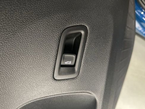 New 2025 Volkswagen Atlas Cross Sport SEL Premium R-Line image 20