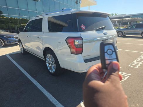 Used 2018 Ford Expedition Max Platinum AWD/4WD image 8