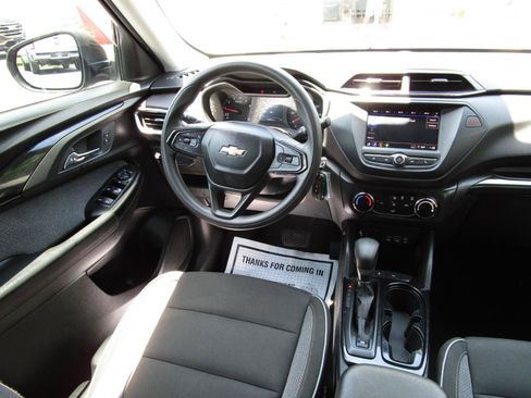 Used 2021 Chevrolet TrailBlazer LS FWD image 8