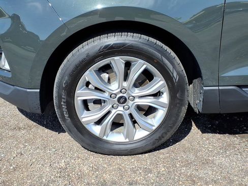 Used 2024 Ford Edge Titanium AWD/4WD image 9