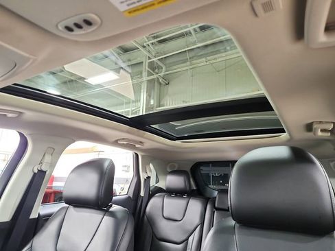 Used 2019 Ford Edge Titanium w/ Equipment Group 301A image 11