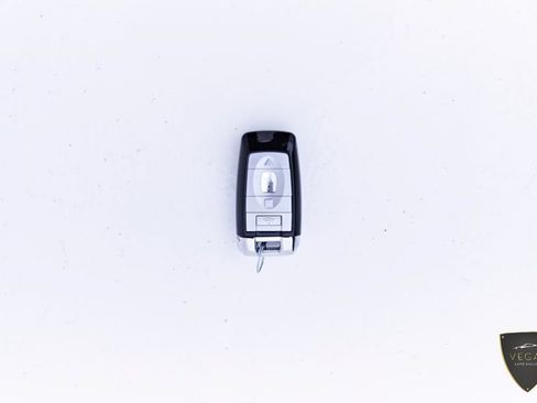 Used 2019 Rolls-Royce Dawn RWD image 96