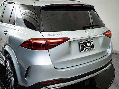 Certified 2025 Mercedes-Benz GLE 350 4MATIC image 19