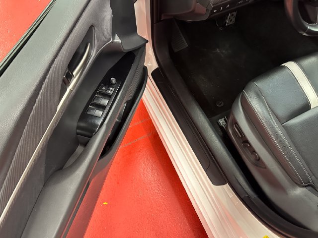 Certified 2025 Toyota Camry SE FWD image 9