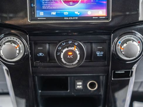 Used 2018 Toyota 4Runner TRD Off-Road w/ TRD Performance Package AWD/4WD image 26