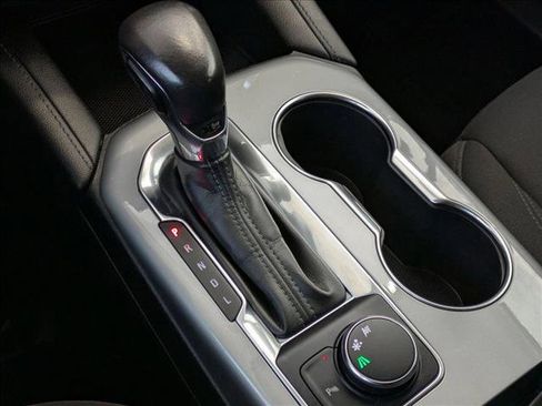 Used 2020 Chevrolet Blazer LT image 11