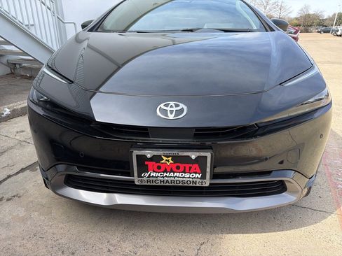 Used 2026 Toyota Prius XLE image 2