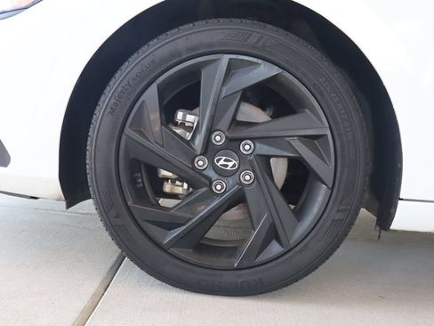 Used 2026 Hyundai Elantra Sport FWD image 5