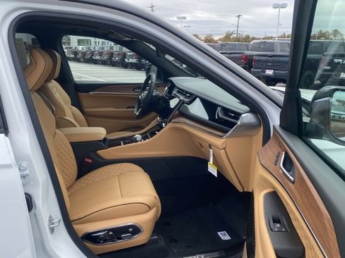 New 2025 Jeep Grand Cherokee L Summit image 28