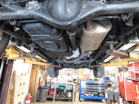 Used 2011 Toyota 4Runner Limited AWD/4WD image 36