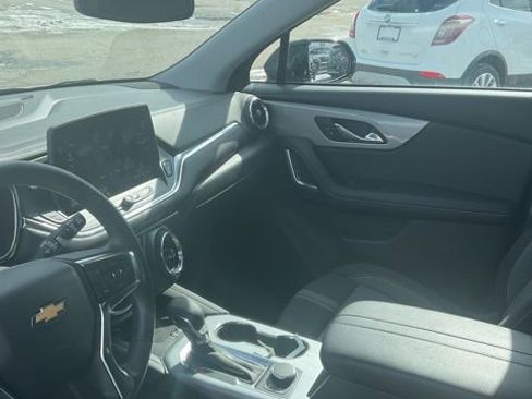 Certified 2024 Chevrolet Blazer LT w/ Convenience Package image 5