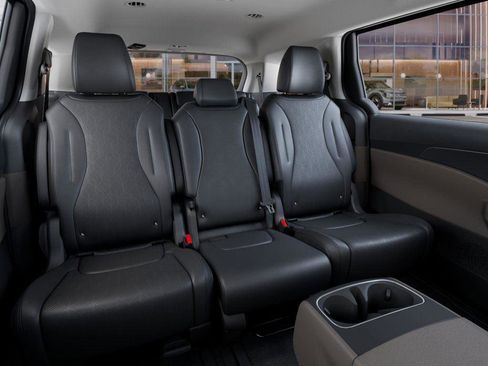 New 2026 Kia Carnival LXS image 16