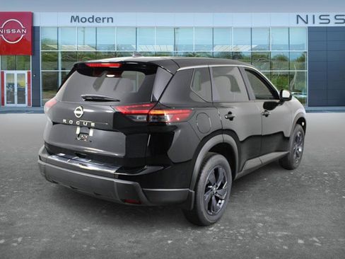 Used 2026 Nissan Rogue SV FWD image 5
