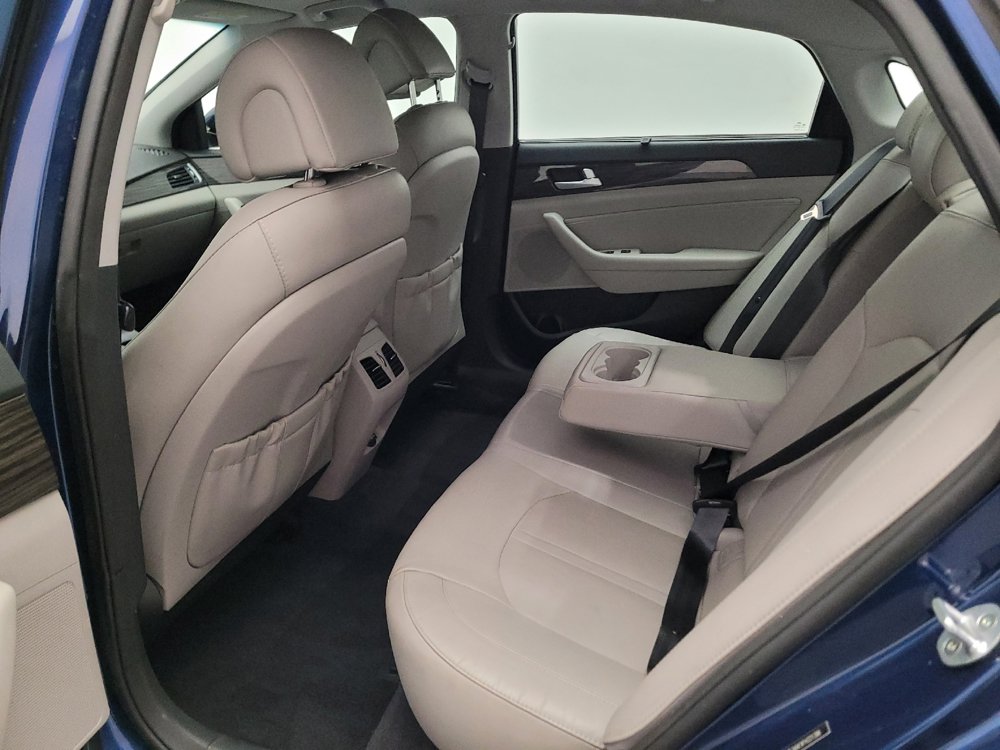 Used 2015 Hyundai Sonata Limited w/ Option Group 06 FWD image 18