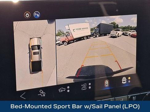 Used 2025 Chevrolet Colorado ZR2 w/ Midnight Edition AWD/4WD image 13