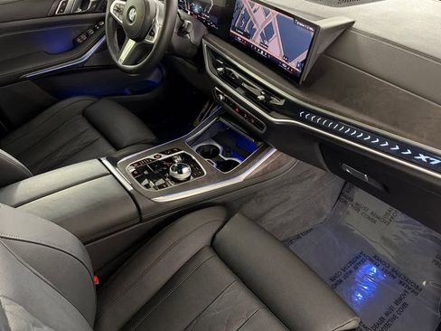 Used 2024 BMW X7 xDrive40i w/ Executive Package image 16