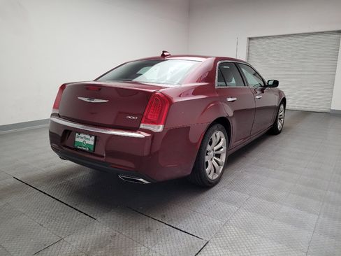 Used 2019 Chrysler 300 Limited image 9