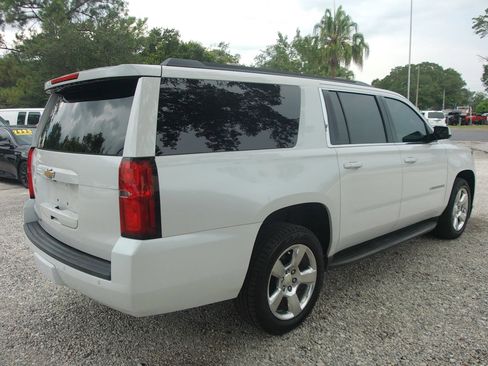 Used 2016 Chevrolet Suburban LT w/ Luxury Package RWD image 6