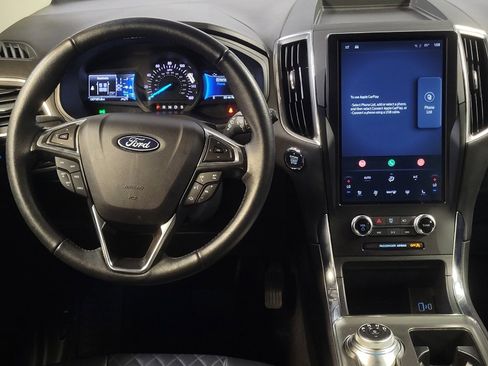 Used 2024 Ford Edge Titanium image 22