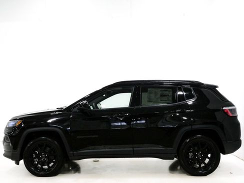 New 2026 Jeep Compass Latitude image 5