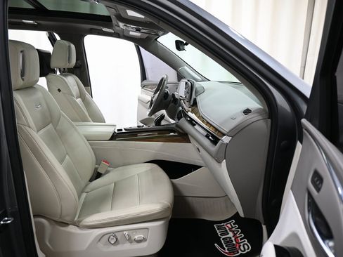 Used 2021 Cadillac Escalade Sport Platinum image 9