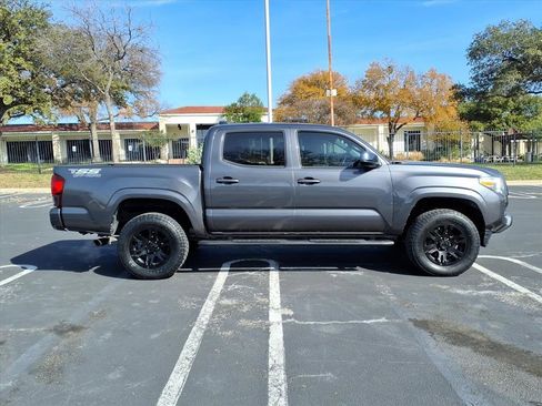Used 2021 Toyota Tacoma SR image 5
