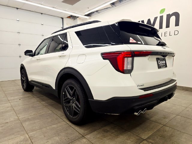 Used 2026 Ford Explorer ST AWD/4WD image 3
