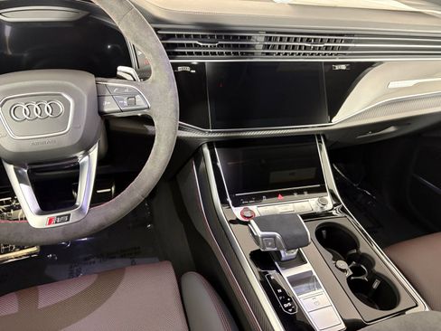 New 2026 Audi RS Q8 performance image 18