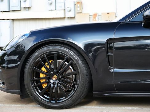 Used 2018 Porsche Panamera 4 AWD/4WD image 24