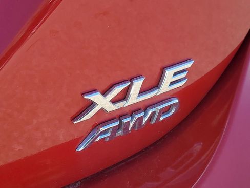 Used 2023 Toyota Camry XLE image 6