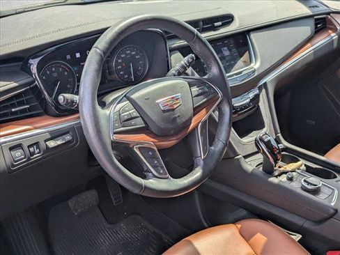 Used 2021 Cadillac XT5 Premium Luxury AWD/4WD image 8