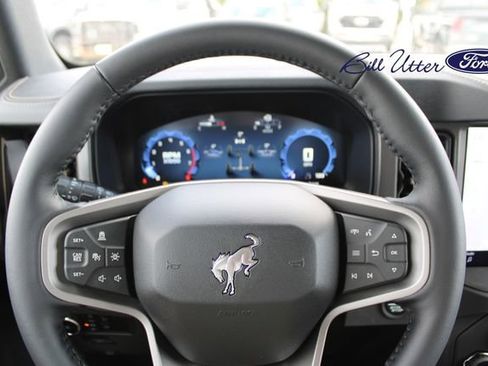 New 2025 Ford Bronco Badlands image 16