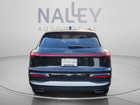 Used 2025 Audi Q5 Premium w/ Convenience Package AWD/4WD image 4