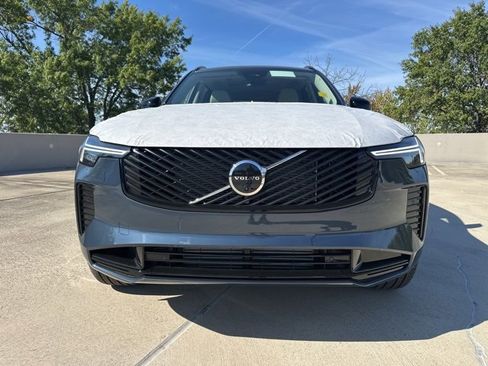 New 2026 Volvo XC90 T8 Ultra w/ Protection Package image 2
