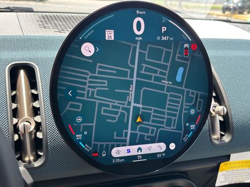 Certified 2025 MINI Cooper Countryman S w/ Comfort Package Max image 13