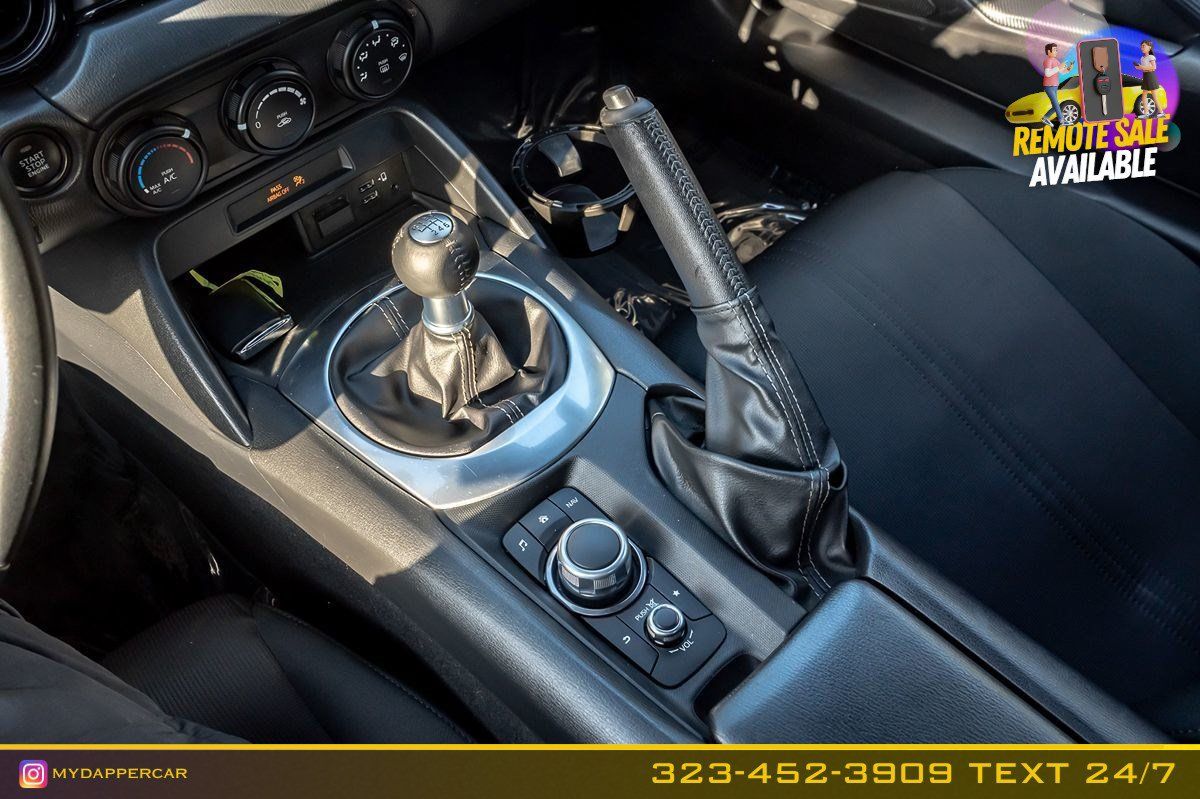 Used 2021 MAZDA MX-5 Miata Sport RWD image 18