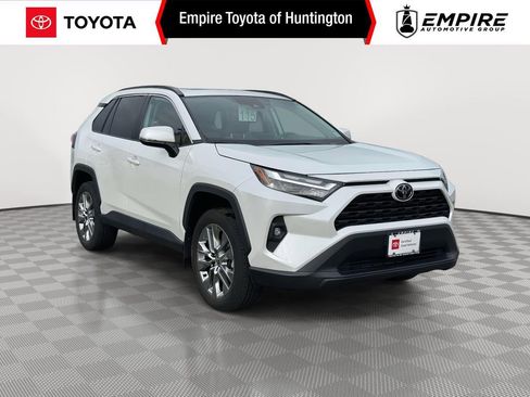 Used 2023 Toyota RAV4 XLE Premium image 1