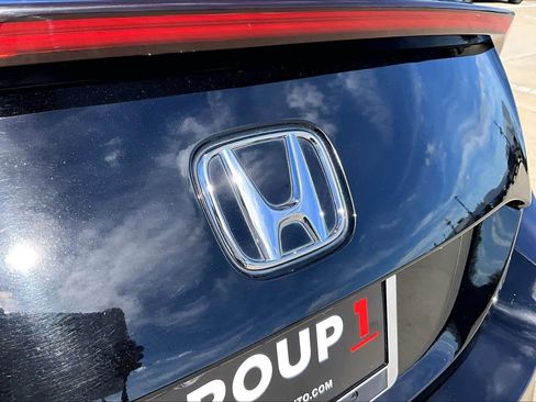 Used 2018 Honda Civic EX-L image 10