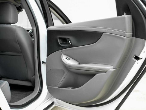 Used 2016 Chevrolet Impala LS FWD image 43