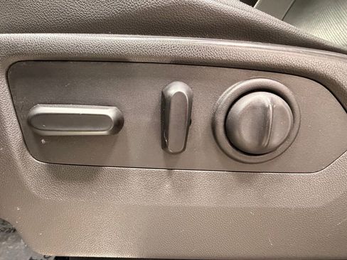 Used 2020 GMC Sierra 1500 SLT w/ SLT Premium Package image 29