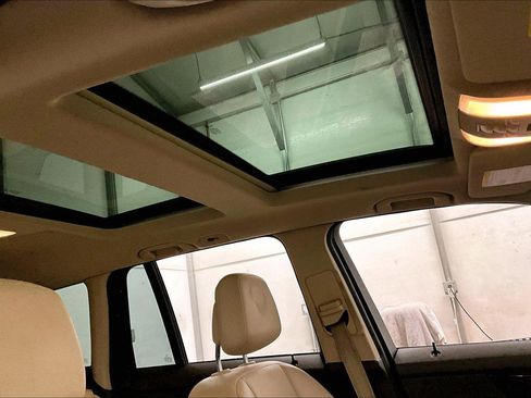 Used 2015 Mercedes-Benz GLK 350 4MATIC image 22