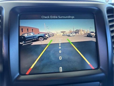 Used 2016 Jeep Cherokee Limited image 11