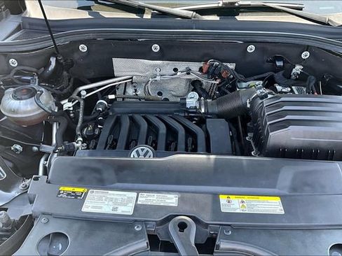 Used 2023 Volkswagen Atlas Cross Sport SEL Premium R-Line AWD/4WD image 9