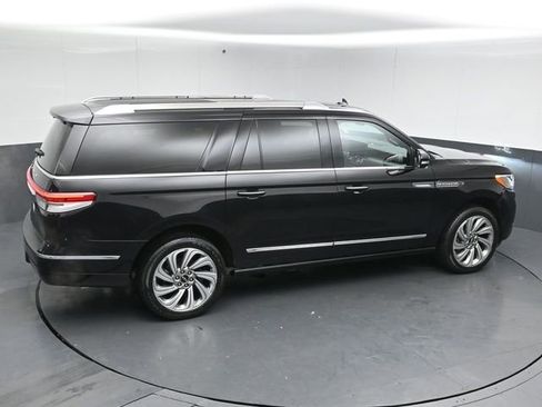 Certified 2022 Lincoln Navigator L Reserve image 45