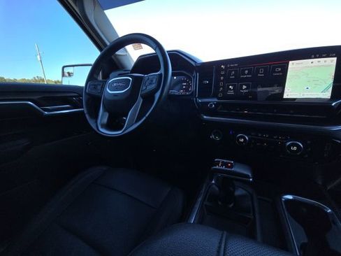 Used 2022 GMC Sierra 1500 SLT image 31