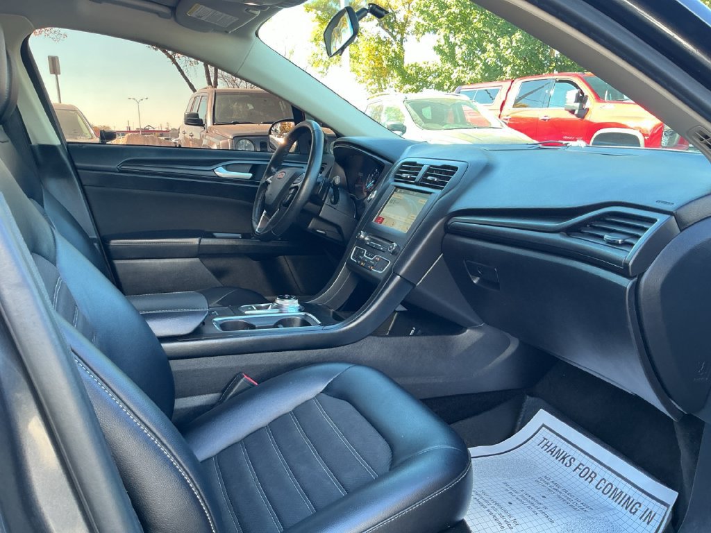 Used 2018 Ford Fusion SE w/ Equipment Group 201A FWD image 31