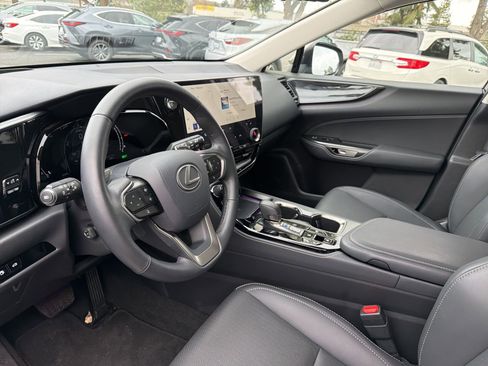 Used 2025 Lexus NX 350h AWD w/ Cold Area Package image 10