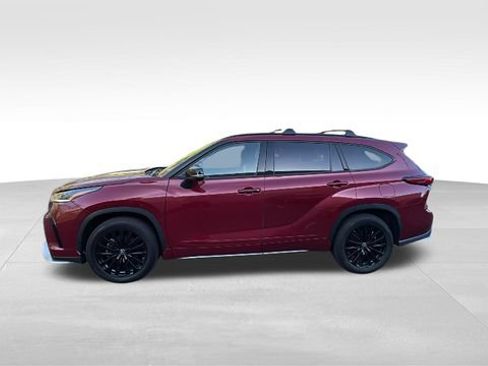 Used 2023 Toyota Highlander XSE AWD/4WD image 3