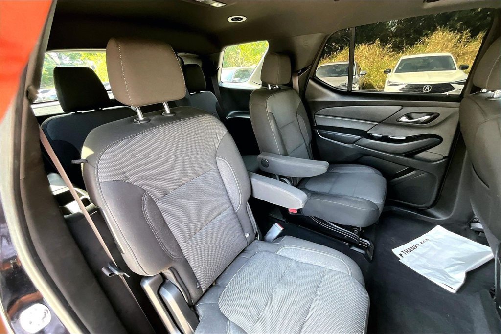 Used 2023 Chevrolet Traverse LT FWD image 37
